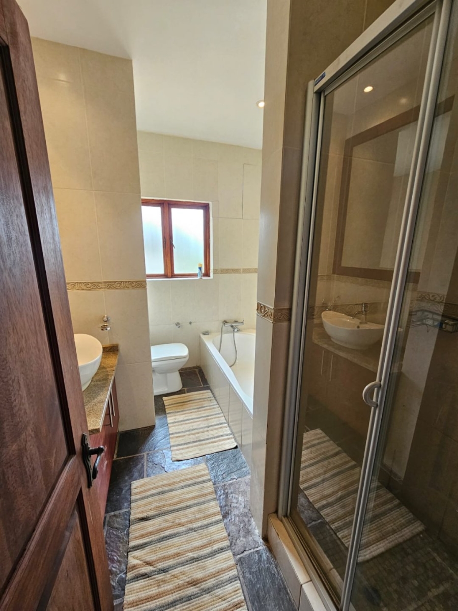 5 Bedroom Property for Sale in Boschenvaal River Front Lodges Free State